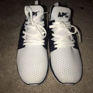 Apl shoe size 11